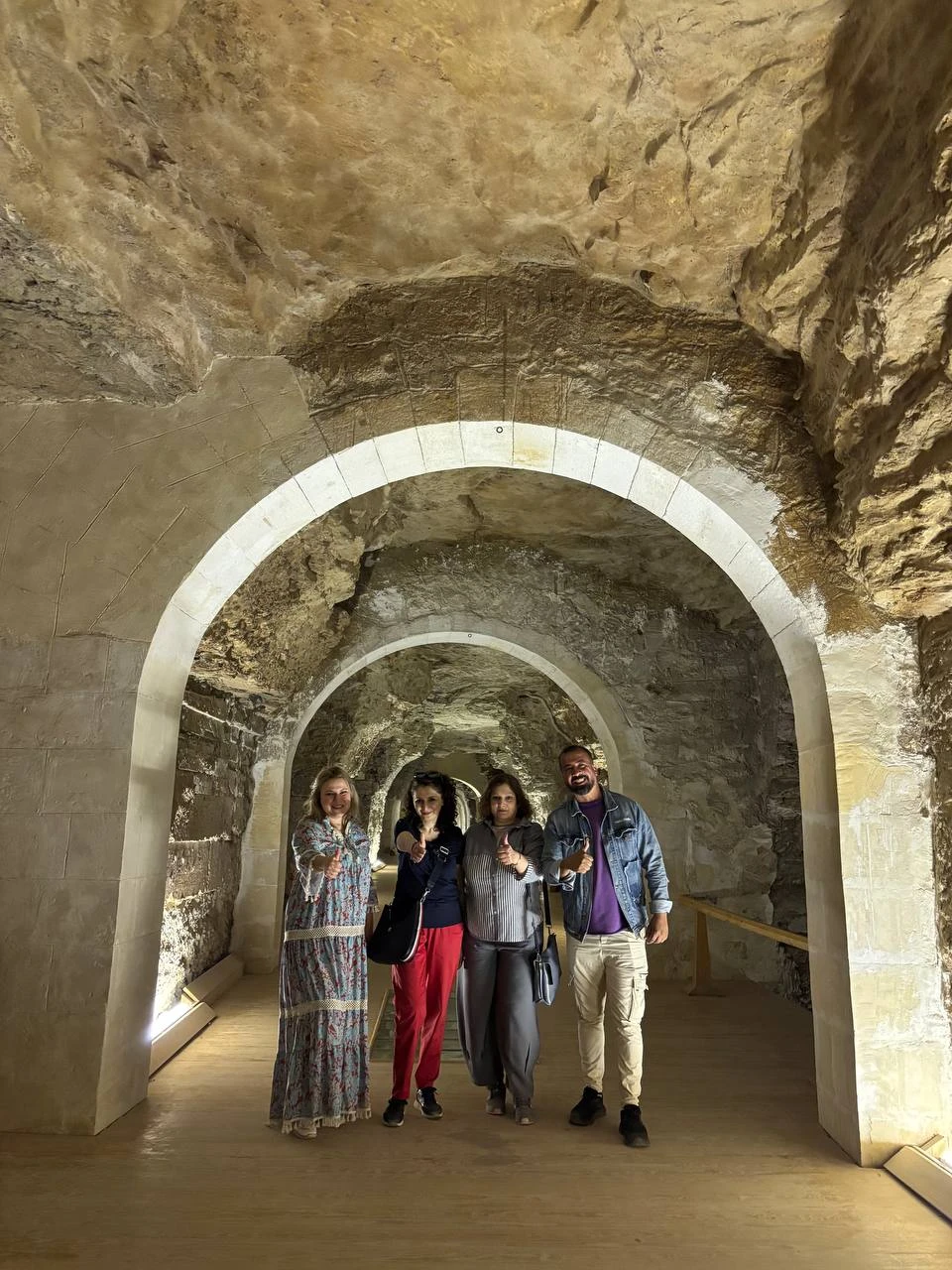 Очень интересная и познавательная экскурсия! Гид Махир -настоящий профессионал, столько нам всего интересного рассказал! Как будто