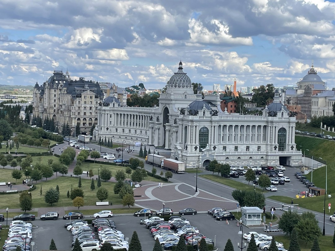 Казань: на автобусе по городу и пешком по кремлю (Anton)