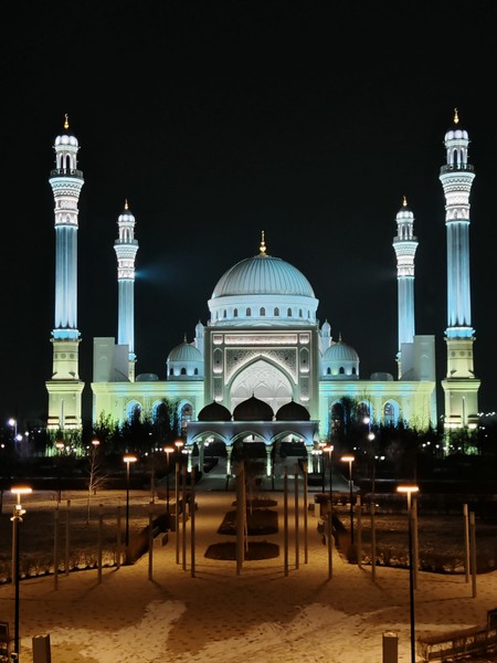 Очень понравилось! Комфортное и безопасное путешествие! Интересное! Тахир - водитель и гид нас очаровал! Все чётко