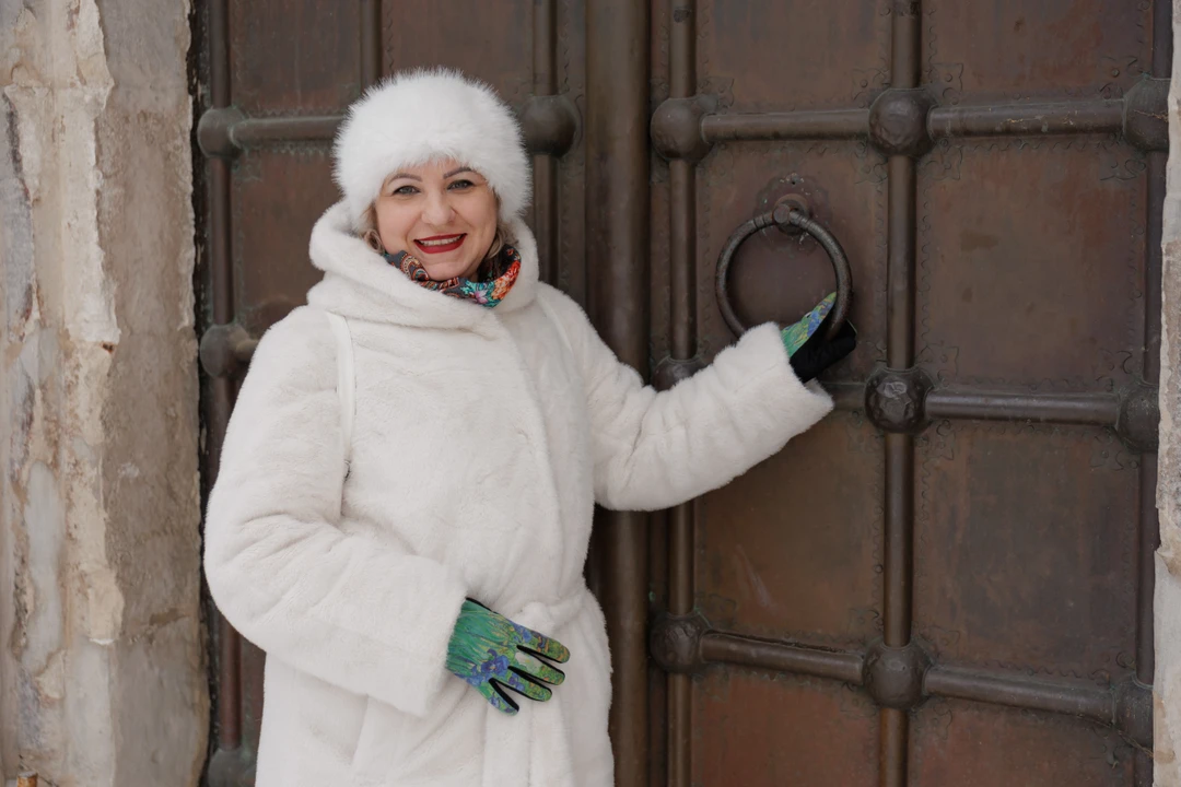 Очень душевно прогулялись по Владимиру. Всё основные исторические и знакомые точки прошли. Красивые видовые фото. Спокойный