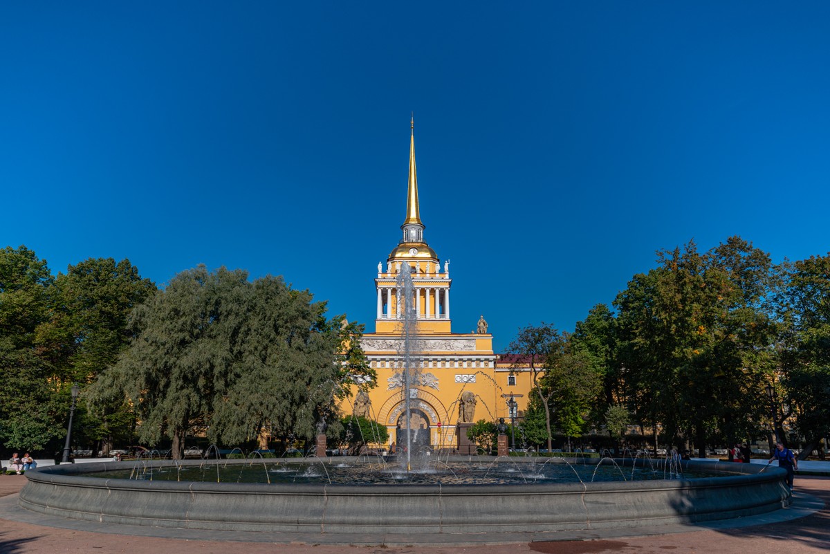 Фото 2 - Экскурсия: "Первое знакомство с Петербургом"