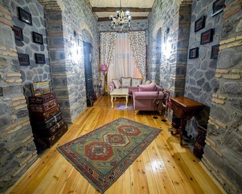 Канатная дорога, Нидж и переезд в Шеки
