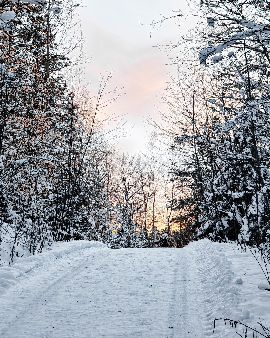 Карелия из Санкт-Петербурга: водопады, Рускеала и тот самый ретропоезд (Владимир)