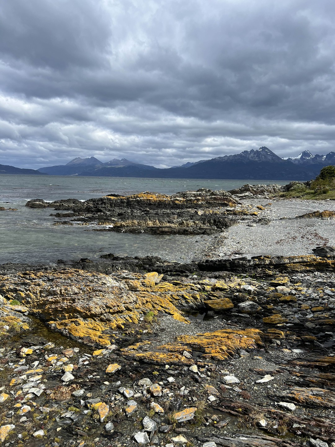 Самые лучшие рекомендации Дмитрию! Отличный гид и прекрасный собеседник. Дмитрий встретил нас по прилету в аэропорту,