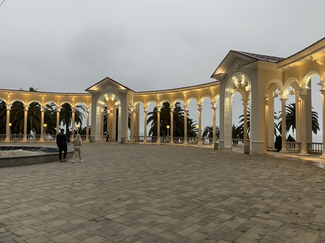 Отлично провели день!Масса незабываемых впечатлений!Астамур отличный рассказчик, человек искренне влюбленный в свою страну и передающий эту