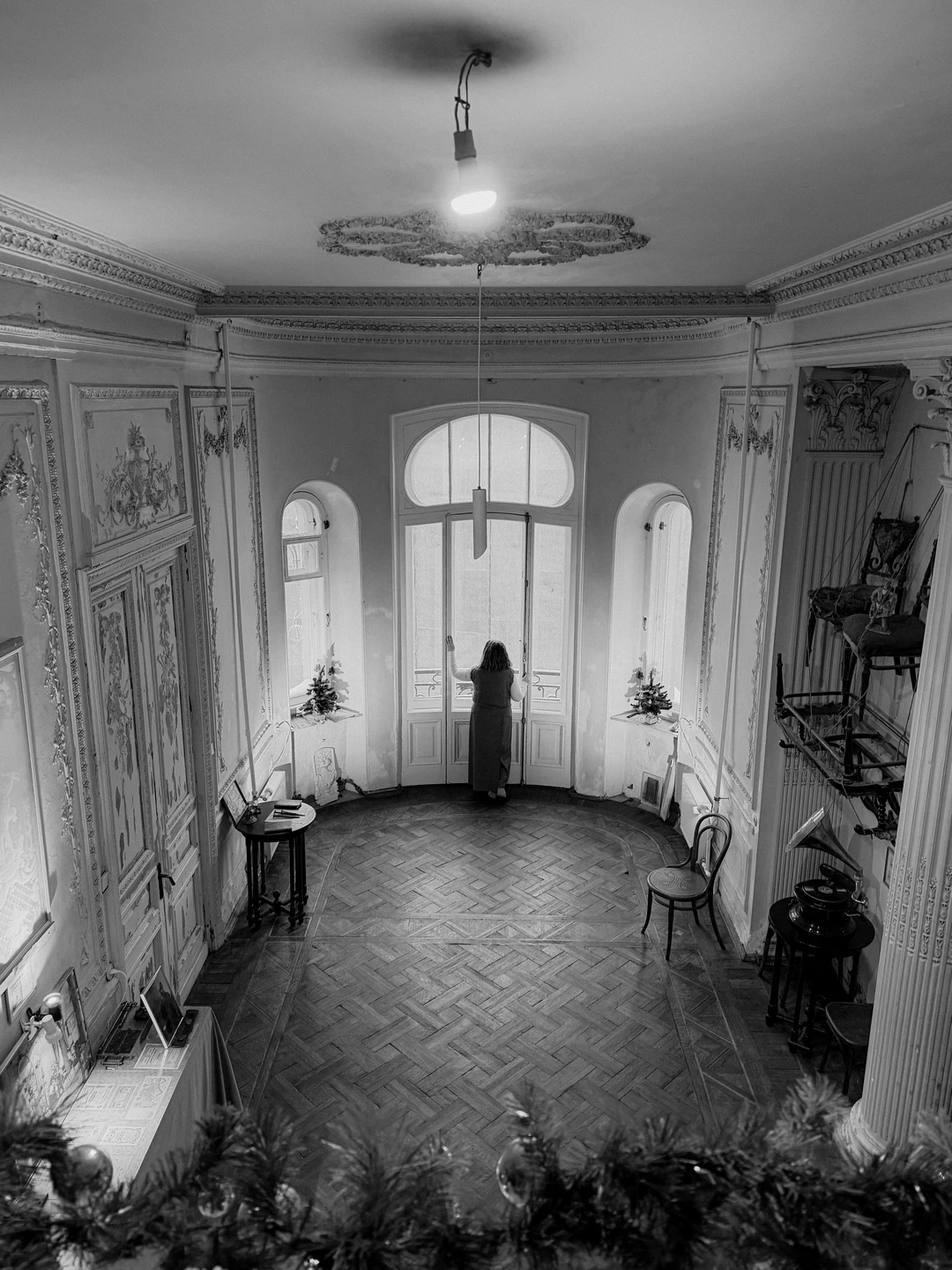 Хочу поделиться своими впечатлениями о потрясающей фотоэкскурсии в атмосфере старинной дворянской квартиры. Особенно хочу поблагодарить Алексея