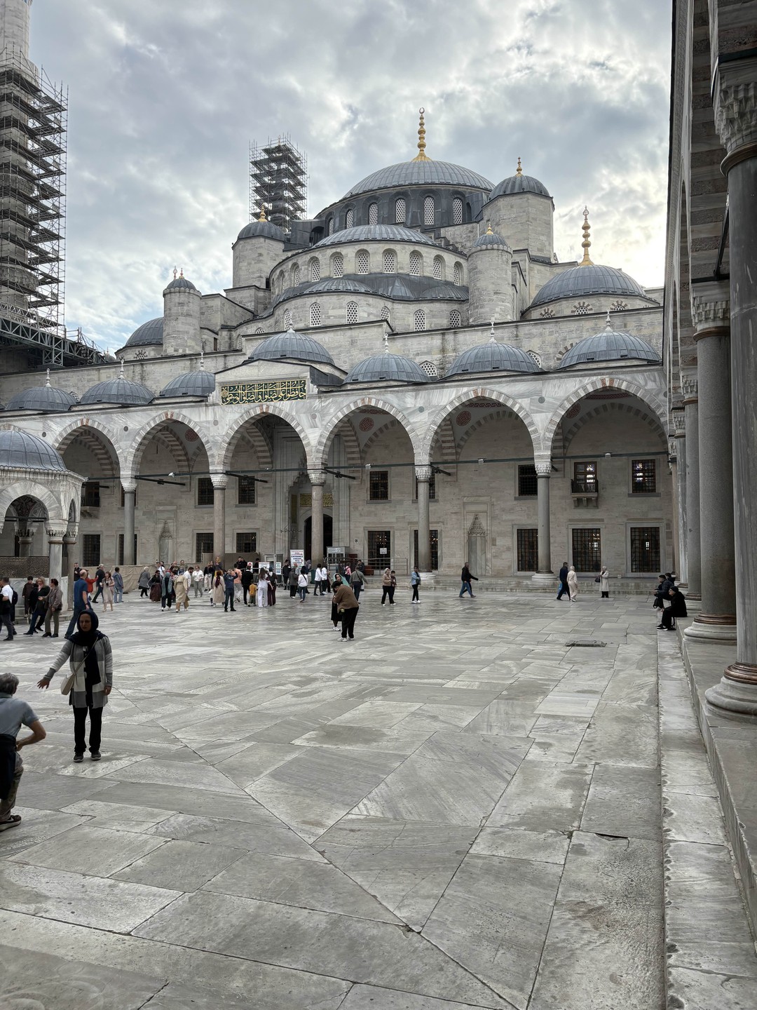 Отличная экскурсия, экскурсовод Евгений прекрасно знает материал