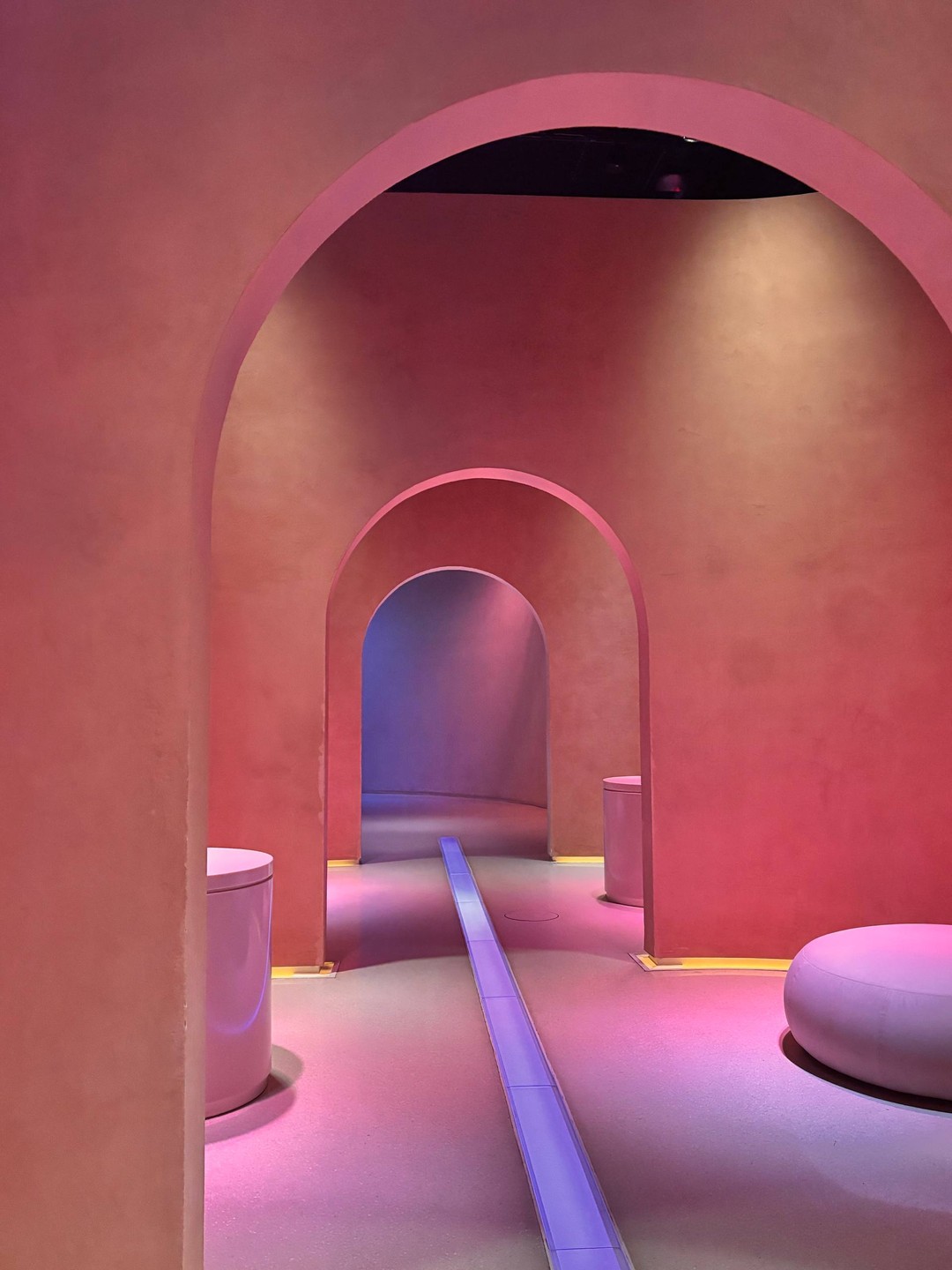 Все прошло идеально. Быстро оформили, быстро прислали билеты, ответили на все волнующие вопросы, и были на