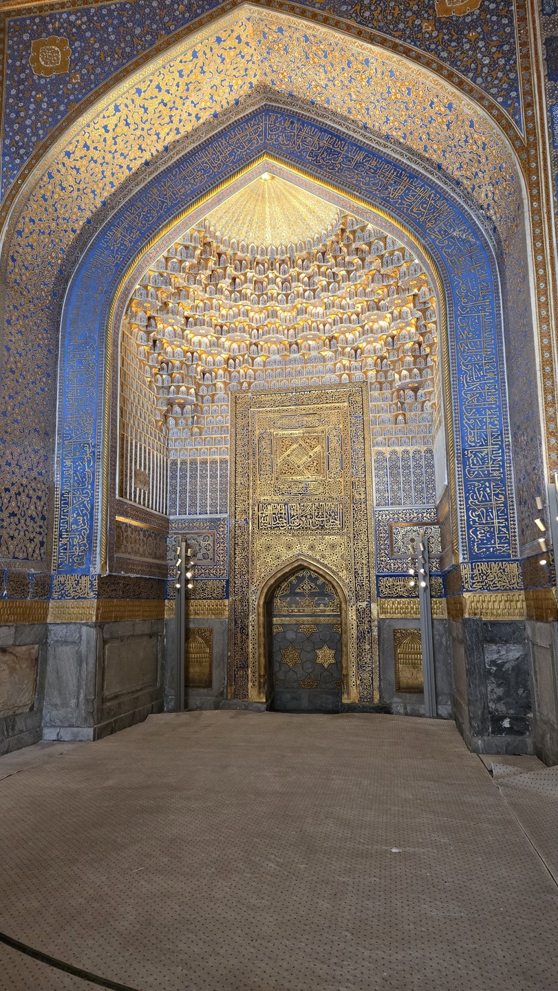 Хотели поблагодорить за очень интересную экскурсию. Мы посетили много мест и были впечатлены красотой меси,гдемы были