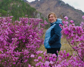 Белый и лиловый маральник, безлюдная Курайская степь и исполинский Северо-Чуйский хребет