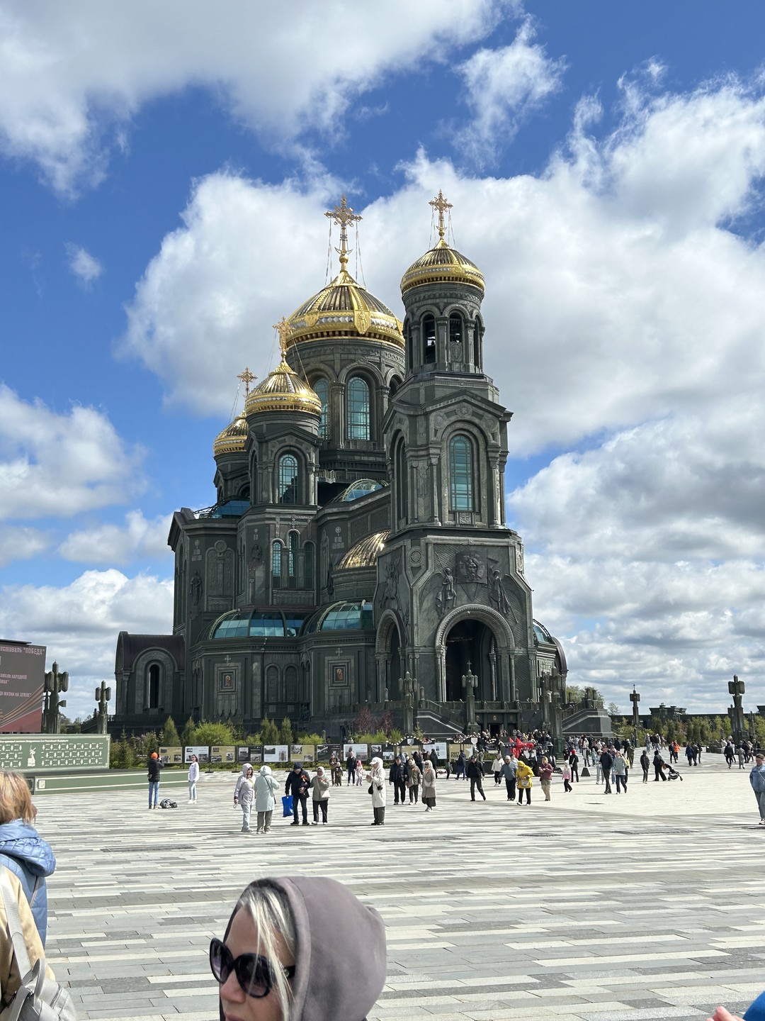 Замечательное место, в сочетании с подачей экскурсовода трогает до глубины души. Организация экскурсии хорошая. Спасибо команде