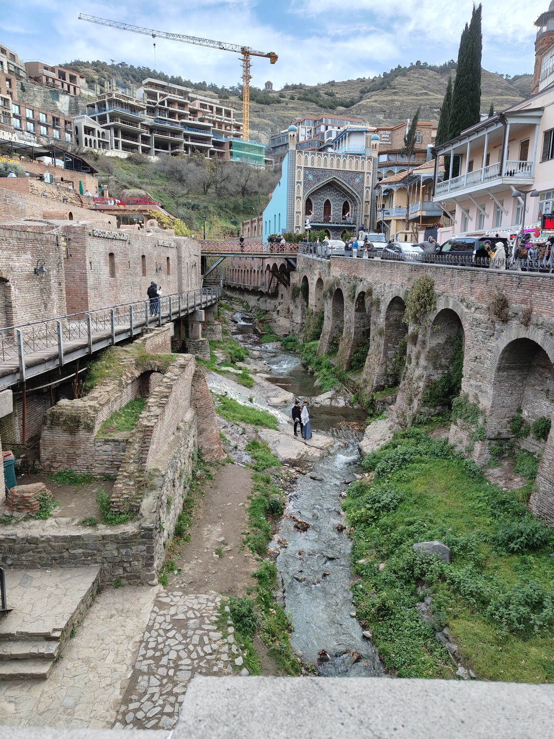 Побывали в Грузии впервые! Были впечатлены красотой страны, гостеприимством и радушием,с которым нас встретили! Все продумано