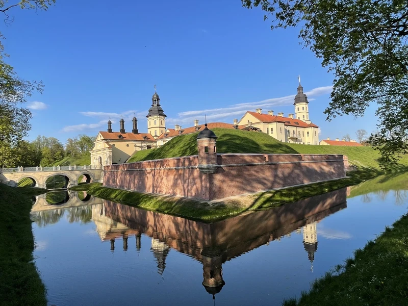 Средневековое наследие Беларуси: из Минска к замкам Несвижа и Мира