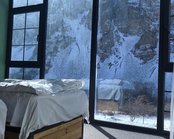 Горы Сюникской области, «Крылья Татева», монастырь и водопад Шаки