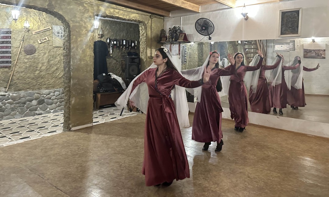 🔥Провели незабываемый, атмосферный вечер в теплой, веселой и дружной компании с людьми из разных стран. Хозяин