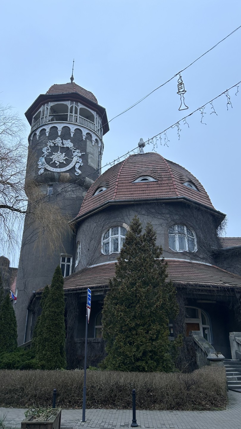 Несмотря на позднюю прогулку мы увидели все красоты города. Ощущение было, что находишься в сказке. Экскурсия
