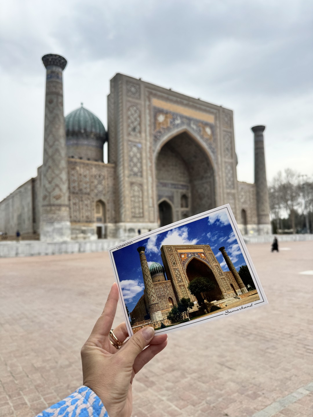 Привет всем путешественникам! Были на экскурсии вместе с Фарзодом. Экскурсия проходила на комфортабельном автомобиле, что помогла