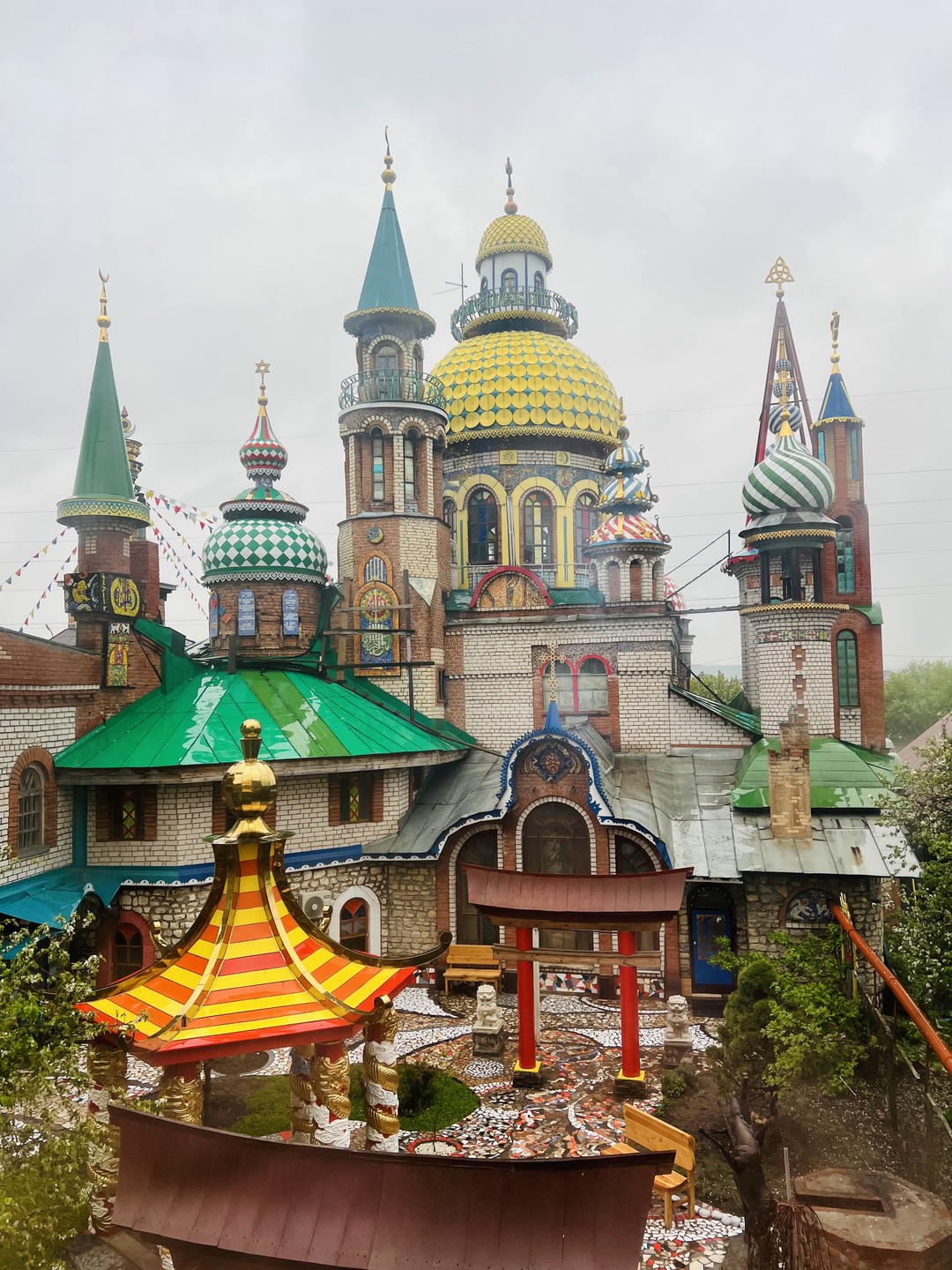 Остров-град Свияжск и сказочный Храм всех религий (Любовь)