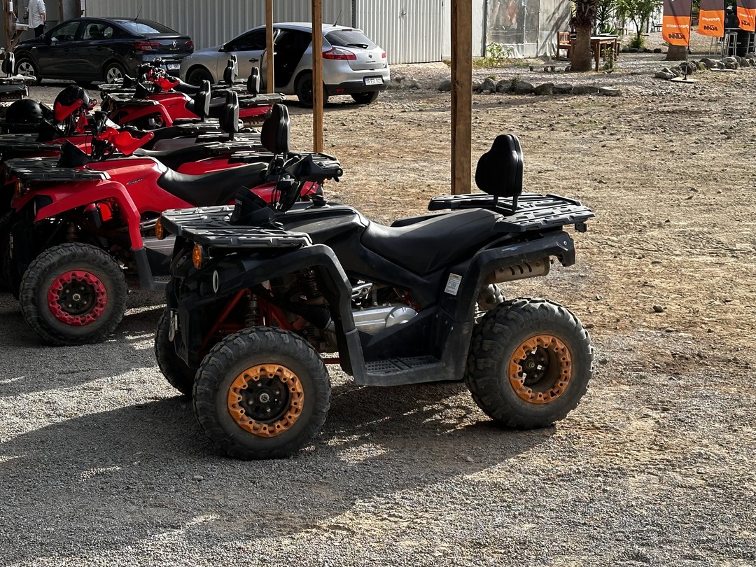 Прикольный опыт вождения квадроцикла