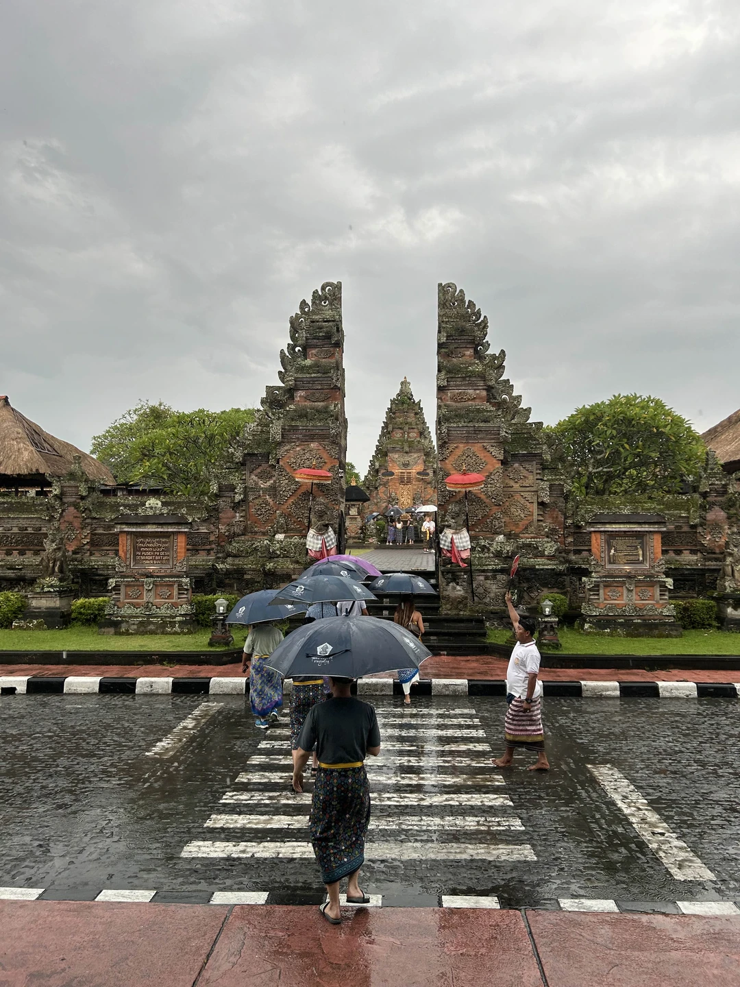 Экскурсия понравилась, отдельное спасибо гиду Ваяну. Везде сопровождал, всё рассказывал и показывал) Остались только положительные эмоции