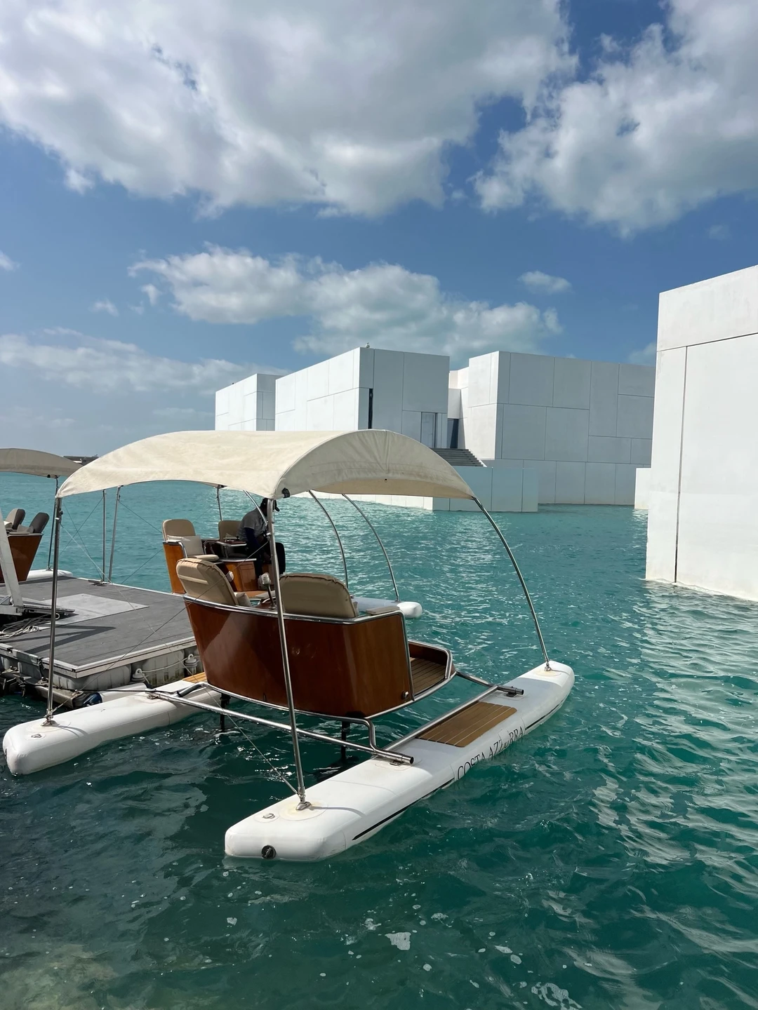 Мы ездили с гидом Санчо с Рас в Абу-Даби