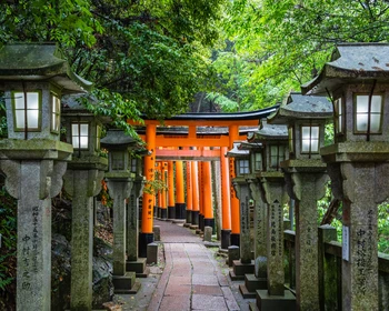 Переезд в Киото, музей самураев, святилище Фусими Инари и встреча заката