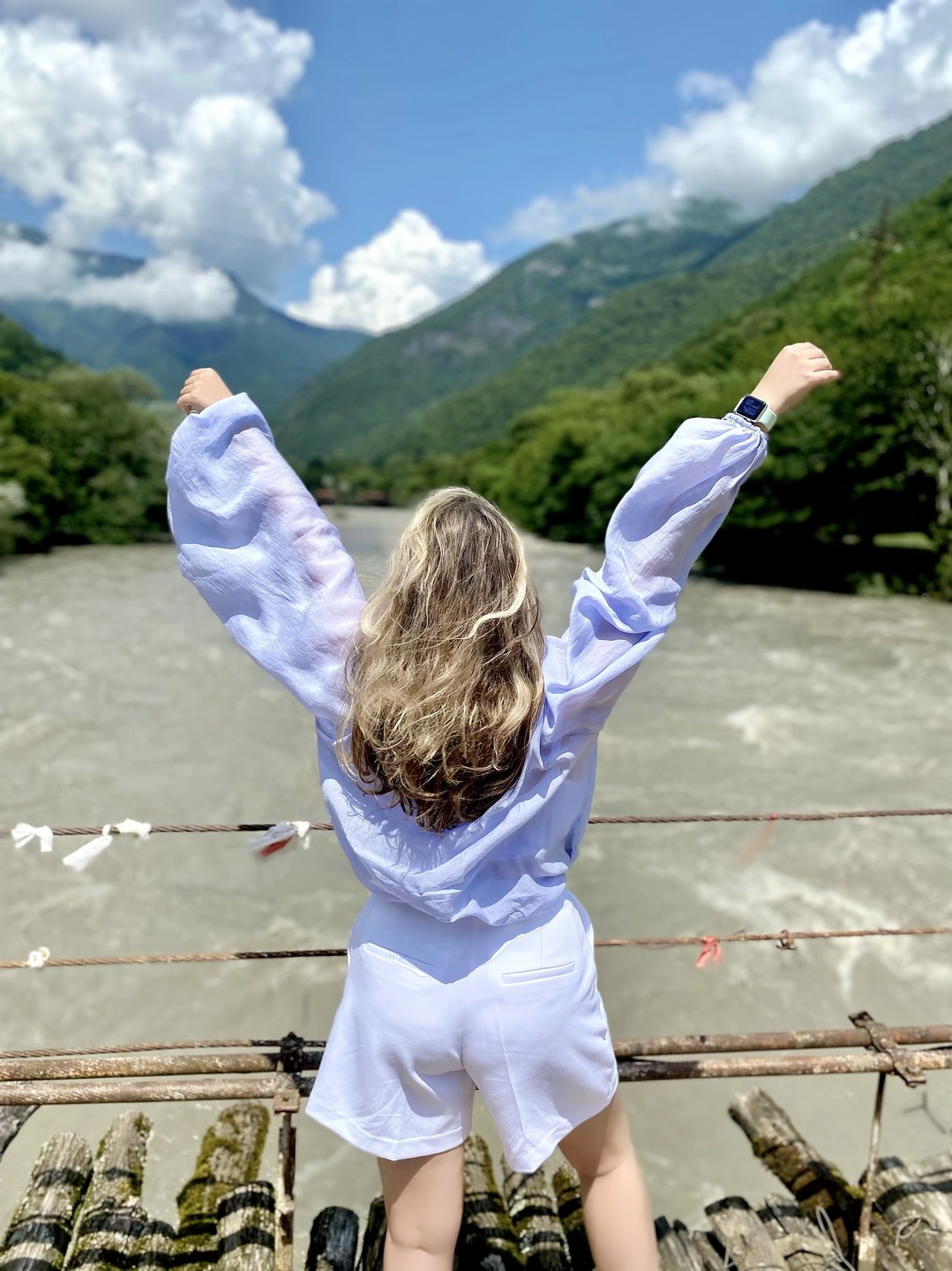 Были первый раз в Абхазии, и мы в восторге от такого теплого приема гида Инала. Это