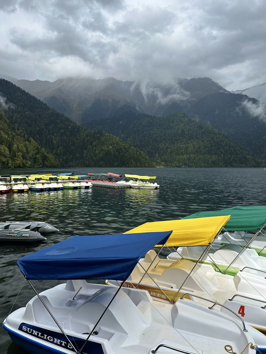 Ой, ну, какое это было чудесное путешествие! Адгур - невероятный! В момент настраивается на вашу волну