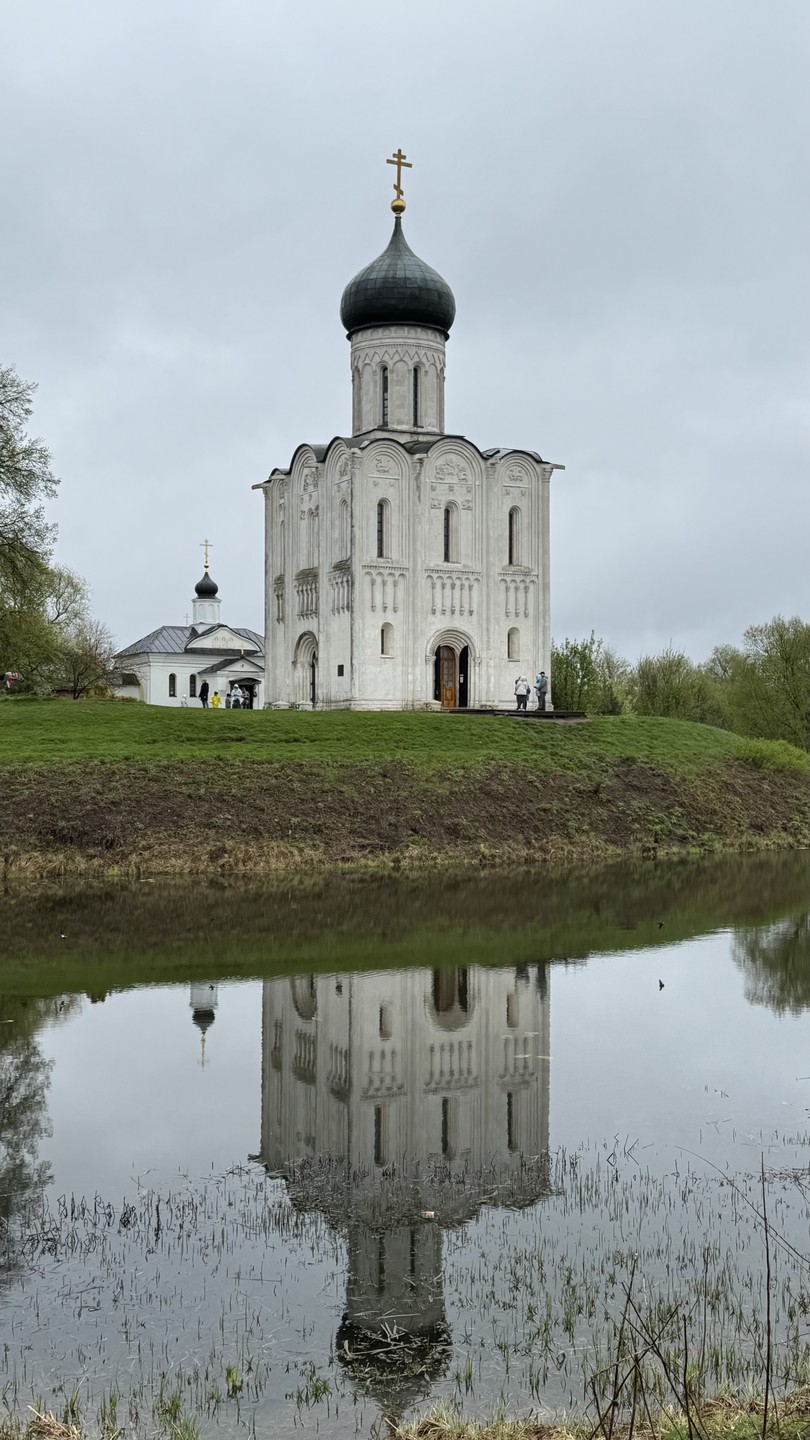 Большое спасибо Елене за познавательную экскурсию! Организовано все четко, информация подаётся интересно и понятно. Нас было