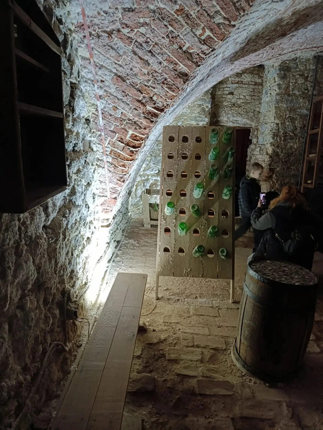 С экскурсоводом Александром провели два дня подряд и не пожалели ни минуты! Очень интересный рассказчик, экскурсия