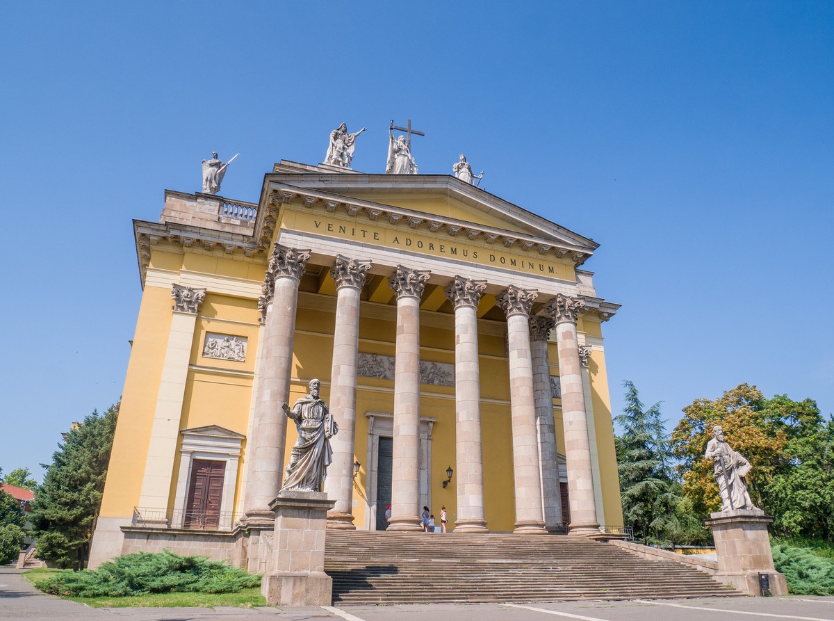 Фото Групповая экскурсия в Эгер: кружевные горы, термы и барочный город