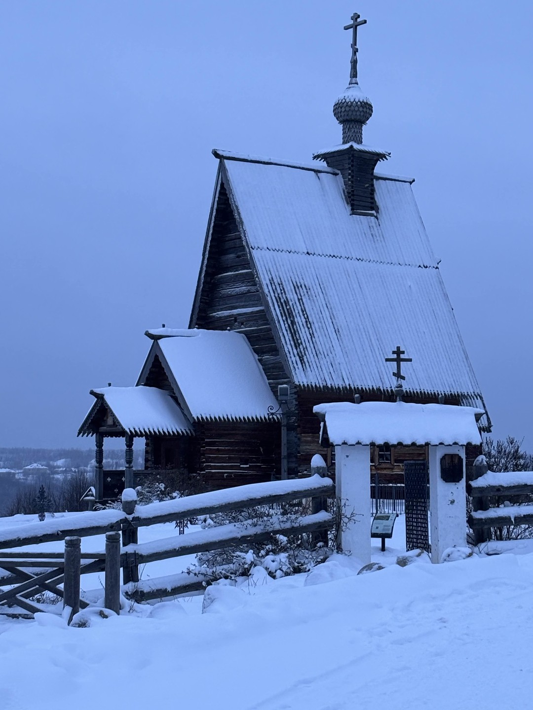 Хочу выразить благодарность Михаилу за интересную, насыщенную и запоминающуюся экскурсию по г. Плес. Узнали много интересного