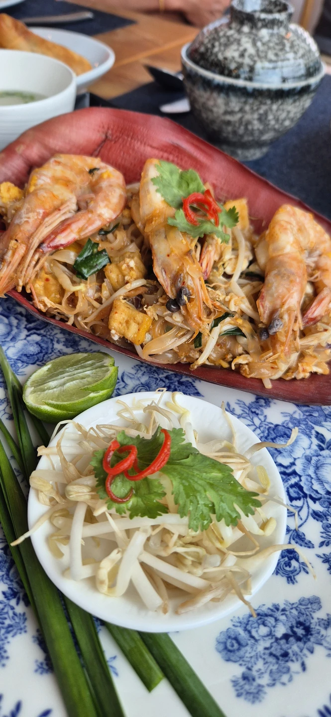 Прекрасный Пхукет, отличный гид, красивые локации, вкусная еда, что еще надо для отличного отдыха. Экскурсию дополнил