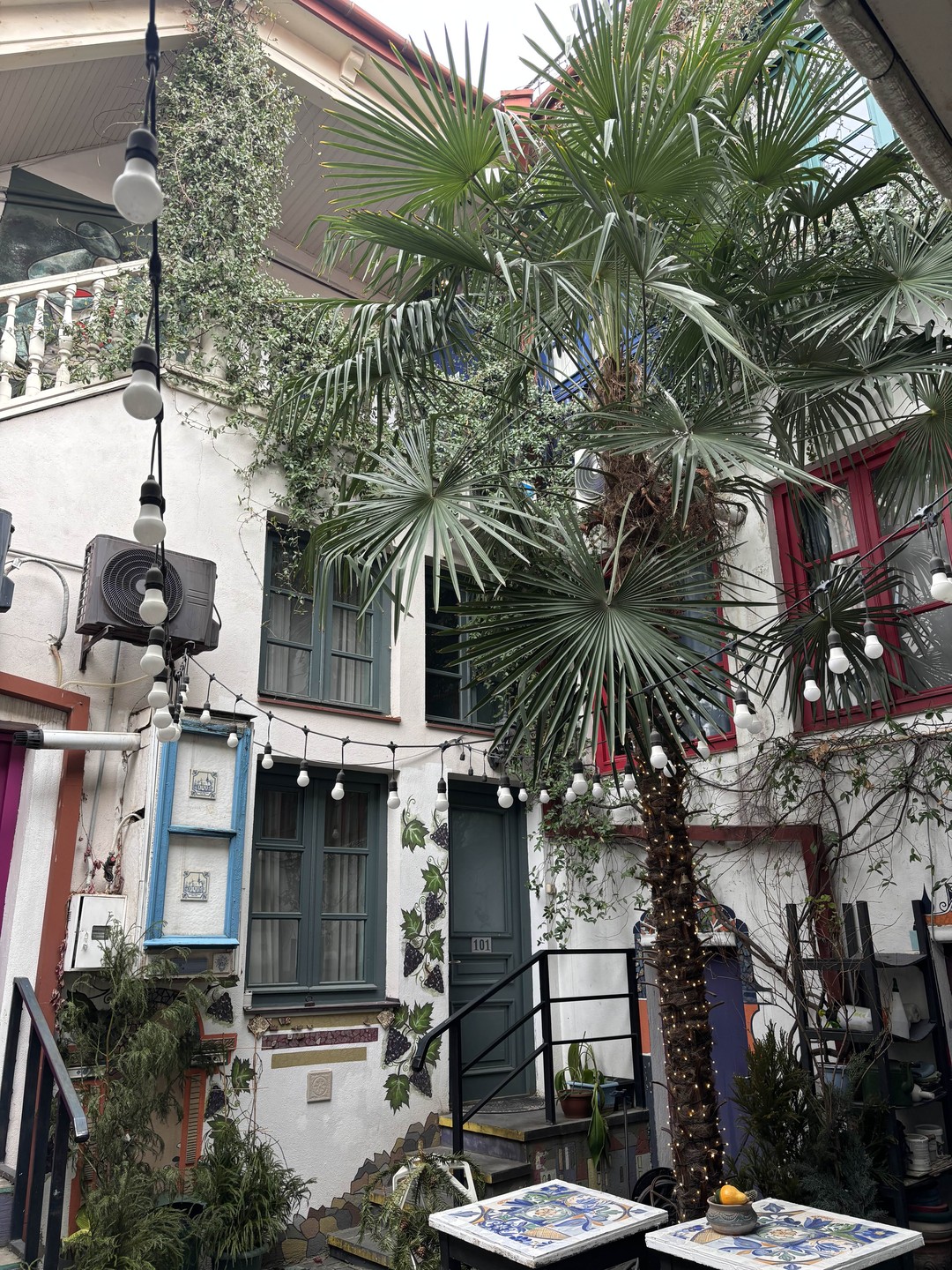 Фотопрогулка по скрытым уголкам Тбилиси (Анна)