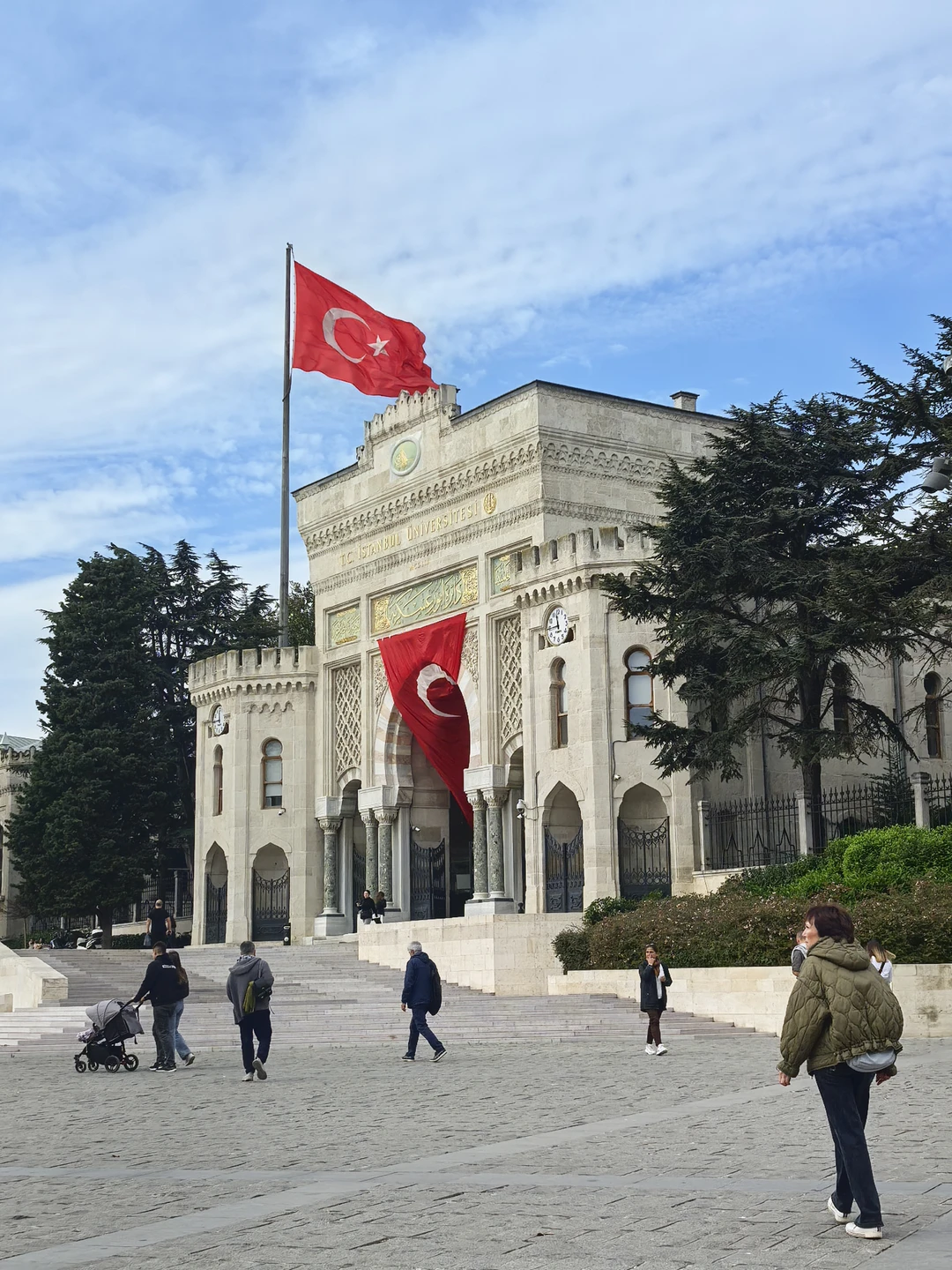 Это именно та экскурсия, с которой стоит начать знакомство с удивительным Стамбулом! А Майя просто потрясающий