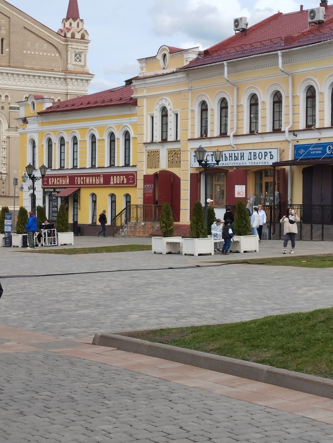 Были на экскурсии 4 мая. Очень понравилась экскурсия, Ольга отличный гид. Мы - туристы дотошные, задавали