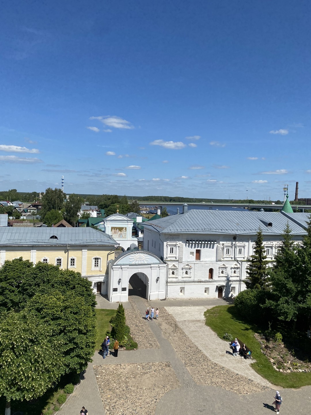 Сегодня мы были на замечательной, познавательной, захватывающей экскурсии-квесте по Ипатьевскому монастырю с супер-гидом Натальей Александровной. Экскурсия