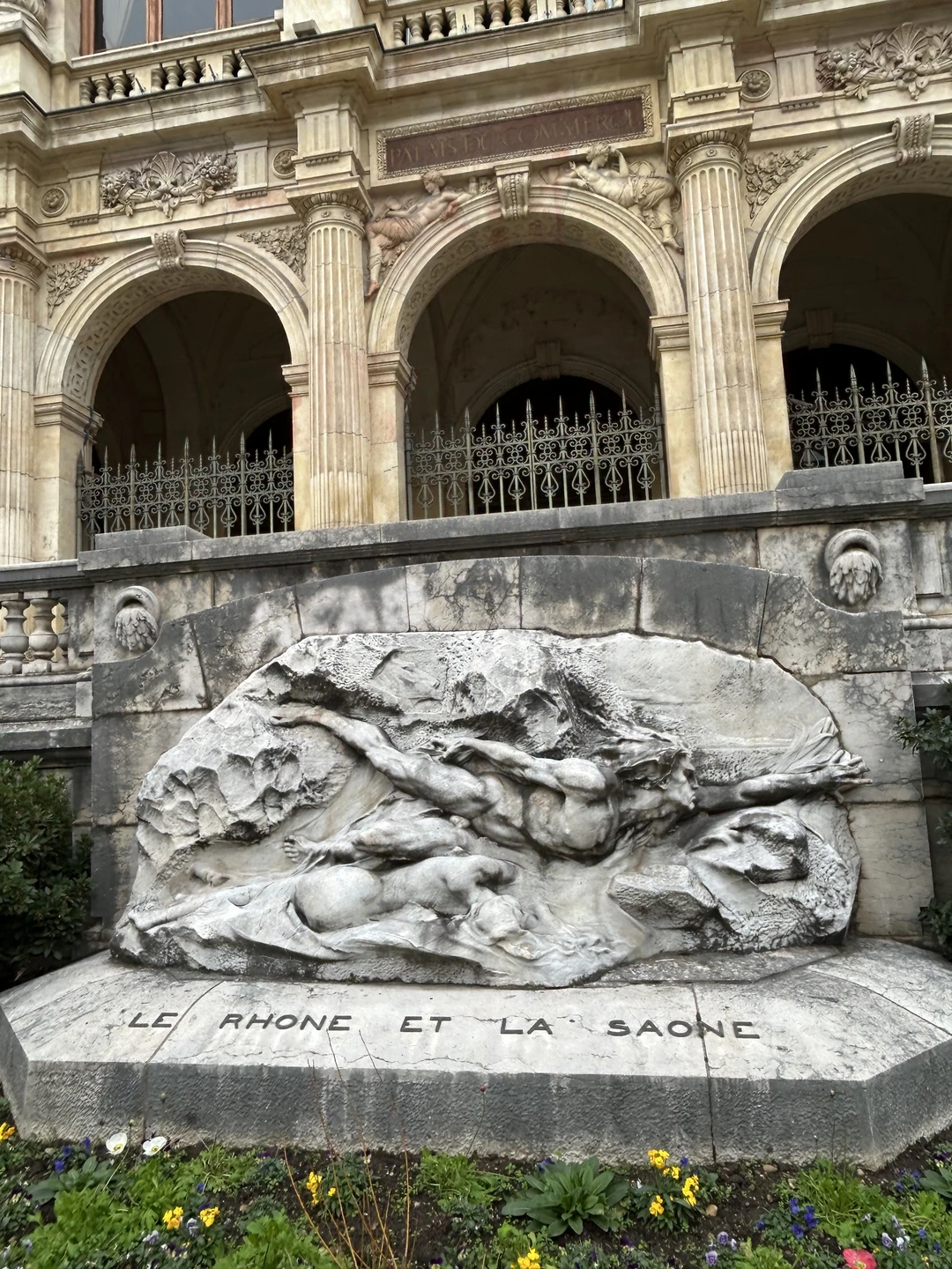 Очень понравилась экскурсия с Ларисой! Вовремя начали экскурсию из удобного нам места, и несколько часов пролетели