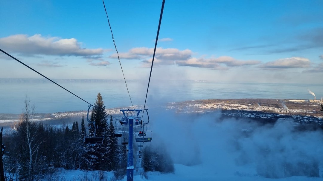 Когда выбирали экскурсию руководствовались тем, что мы ничего не знаем про Байкал, ни разу не были