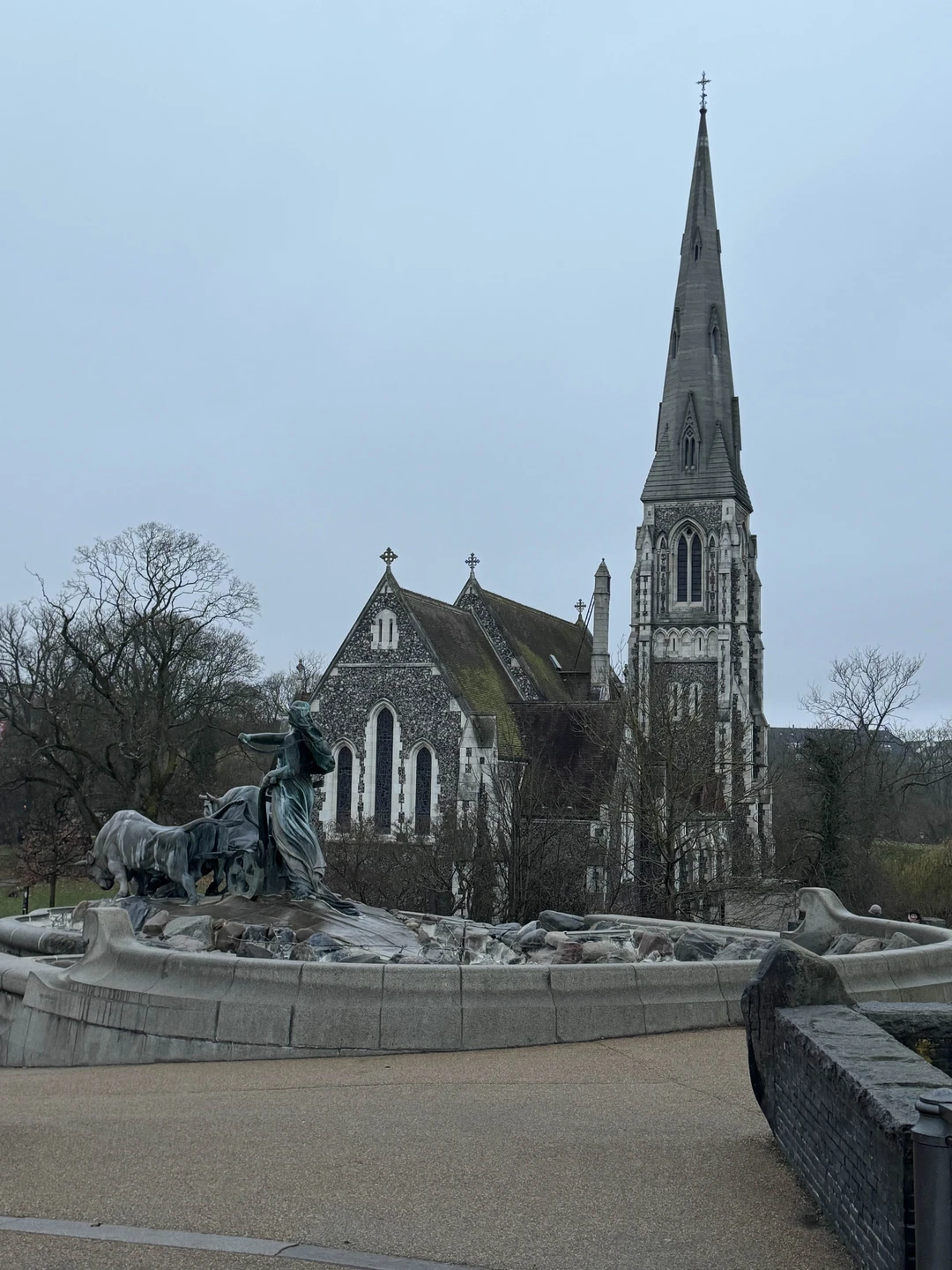 Это было наше первое знакомство с Копенгагеном и Александр сделал его максимально комфортным и интересным. Очень
