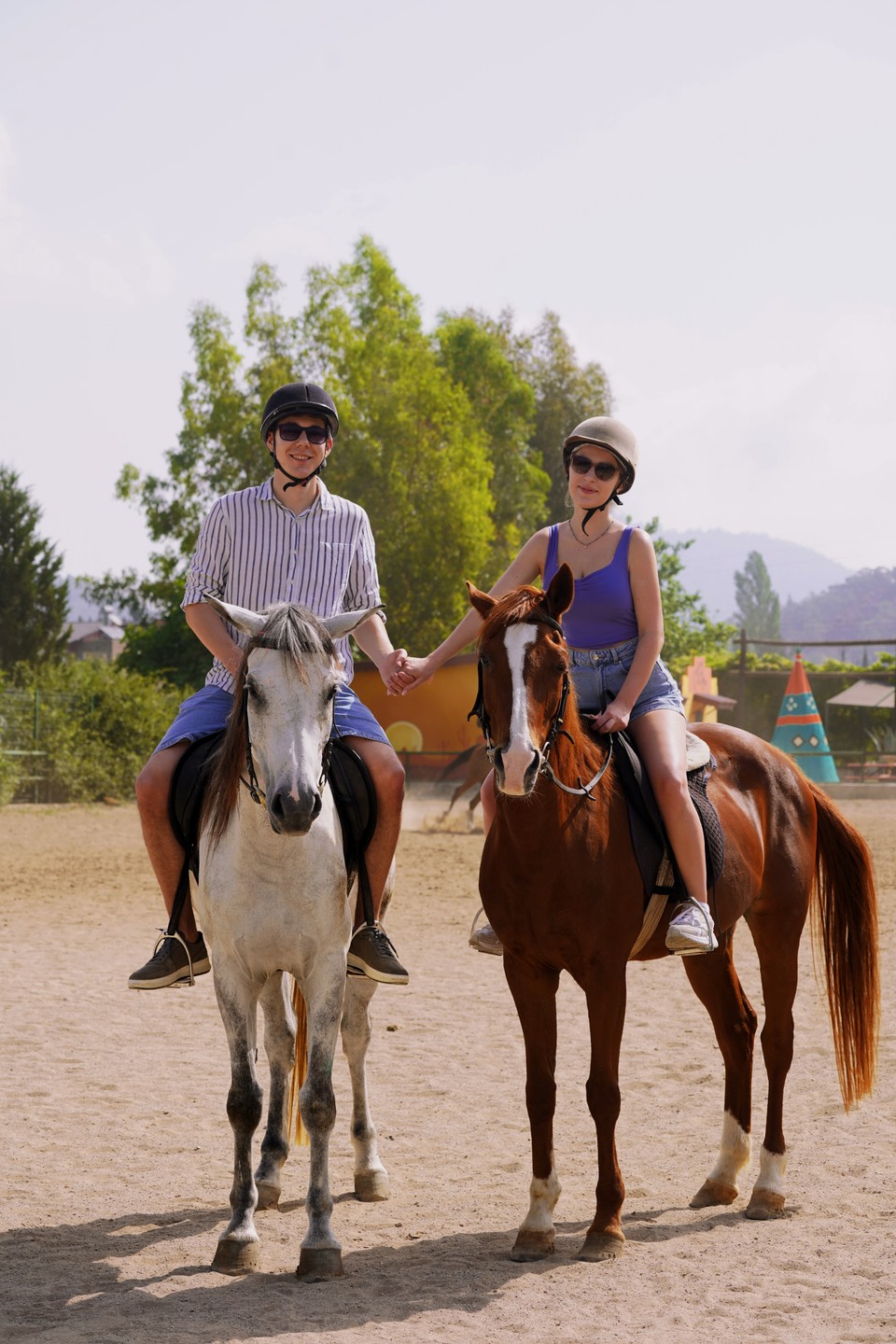Замечательная экскурсия! Нас привезли на великолепное ранчо, очень чисто, красивая территория посреди леса, все в цветах