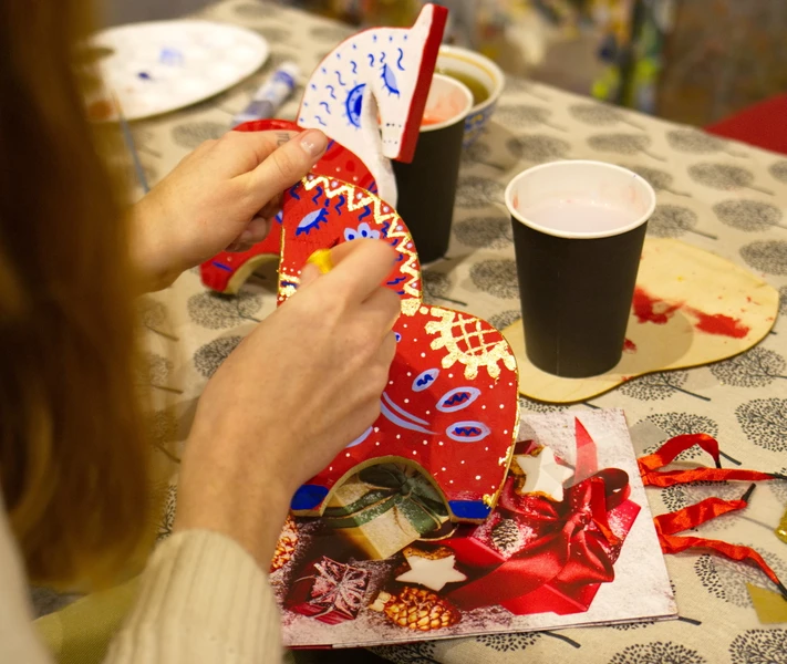 Фото отзыва 3: экскурсия "Мастер-класс по росписи деревянных лошадок в Плёсе"