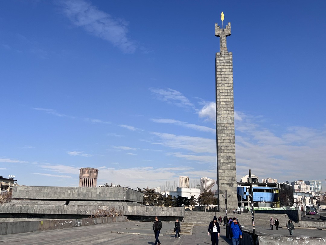 Здравствуй, Ереван (Петр)