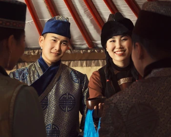 Погружение в бурятскую культуру, магия льда Байкала, мараловая ферма, возвращение