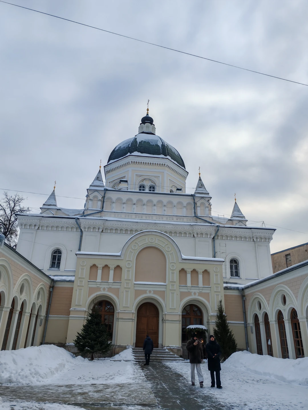 Замечательная познавательная экскурсия. Вера показала места в центре Москвы, о которых никогда не догадывалась. Неспешный темп,