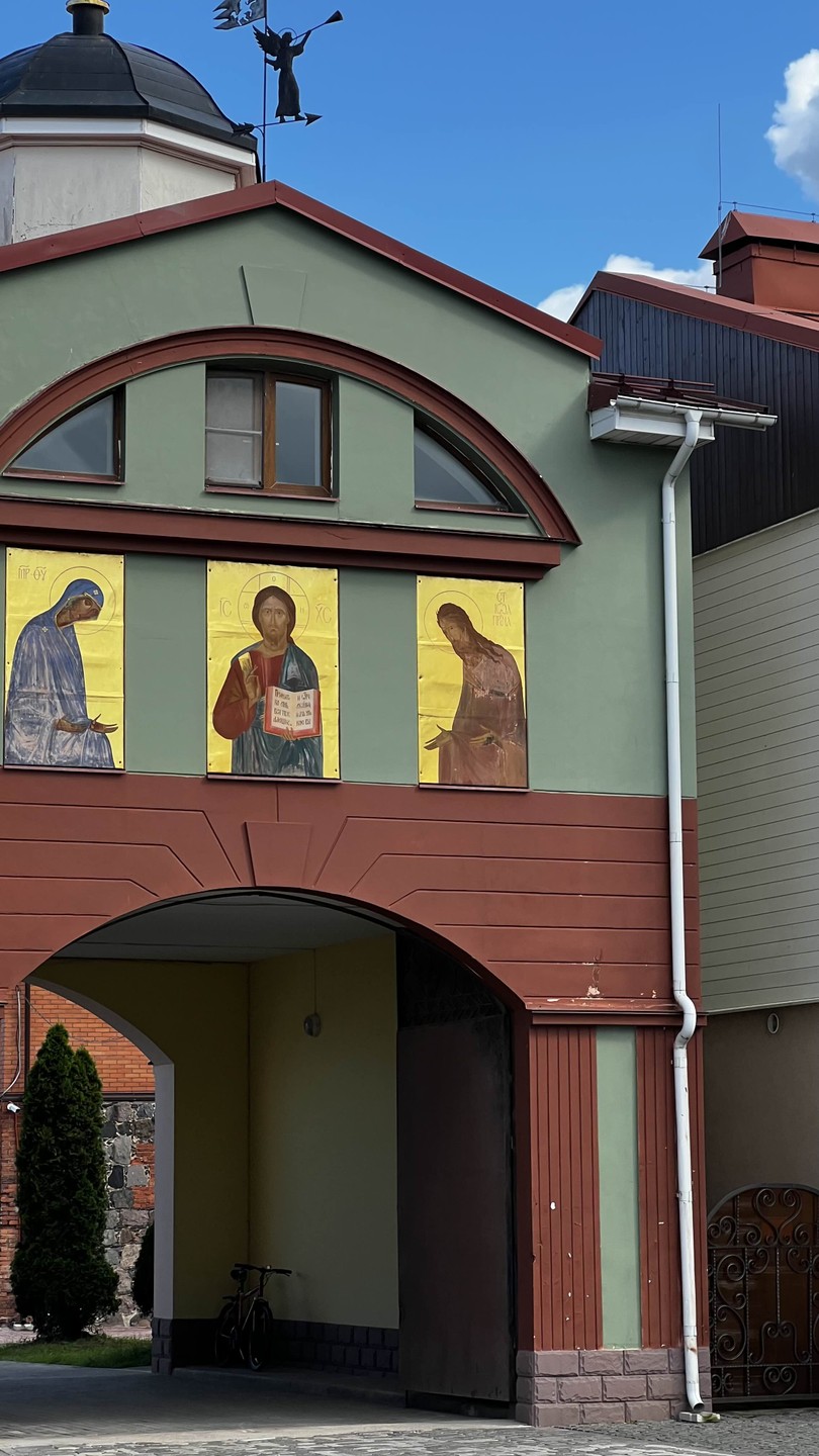 Старый Изборск и Печорский монастырь: из Пскова в небольшой группе (Ирина)