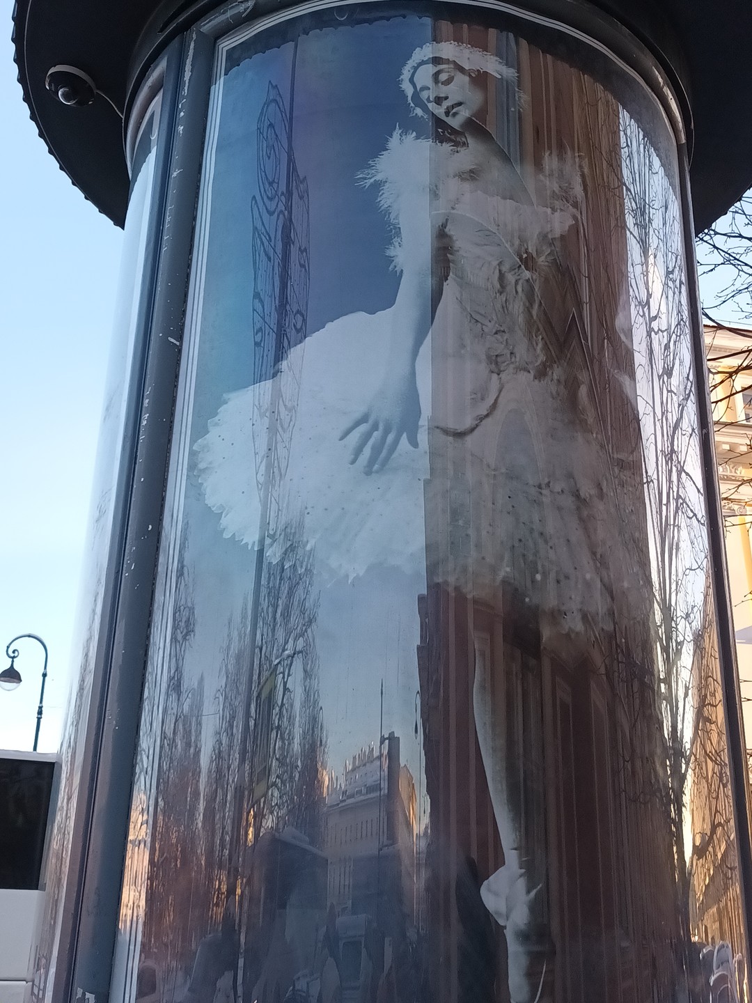 Мы были на экскурсии у Катерины 04.01.2025 и нам очень понравилось. Интересная "женская" тема - о