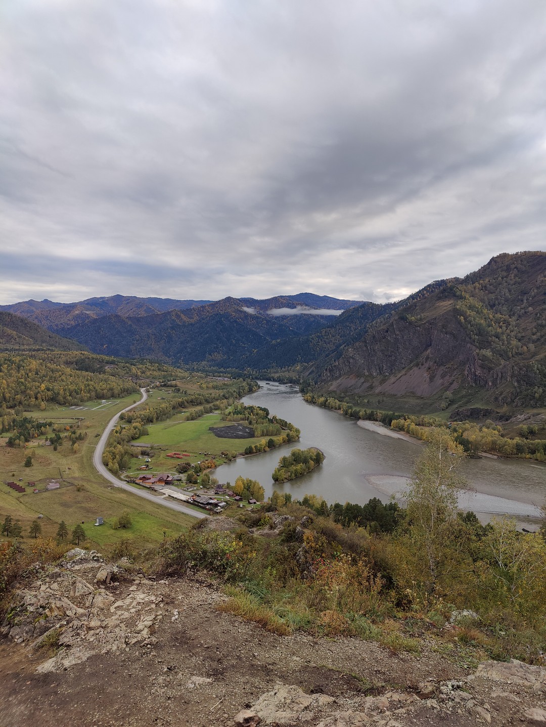 Алтайские чудеса: водопады, горы, озёра и марсианские пейзажи в мини-группе (Полина)