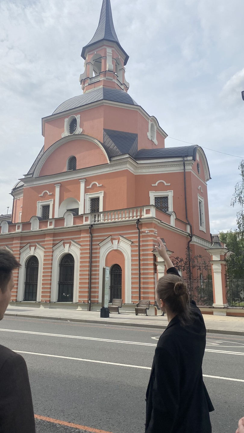 Жизнь и смерть русского дворянства: экскурсия по Басманному району (Александр)