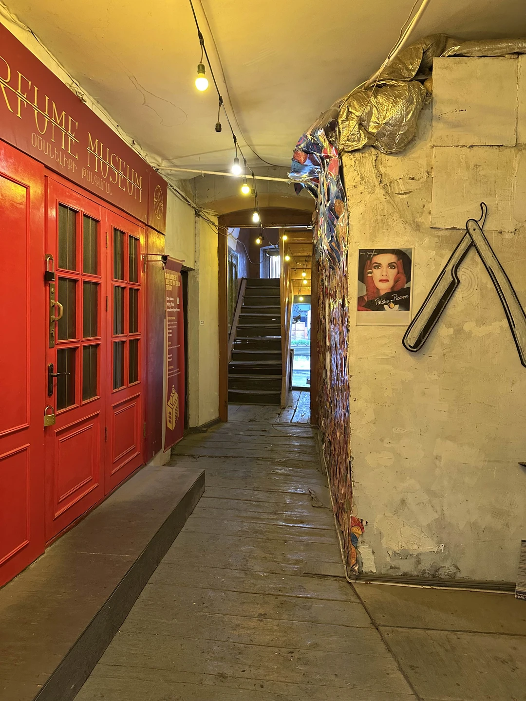 Ереван: весь центр + старейший район Конд (Вадим)